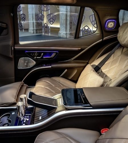 Chauffeur privé vtc et taxi effectuant un transfert pour un client